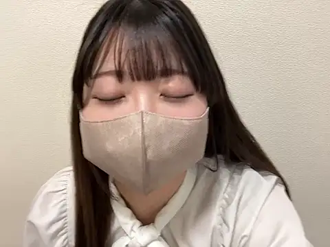 Snapshot of y-u-r-a-33 chatting on March 21, 2026, 6:47 am y-u-r-a-33 online show from March 21, 2026, 6:47 am