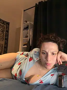 Snapshot of georginamoor chatting on April 6, 2026, 12:39 pm georginamoor online show from April 6, 2026, 12:39 pm