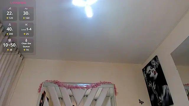 Snapshot of candy_skyy chatting on May 25, 2026, 1:21 pm candy skyy online show from May 25, 2026, 1:21 pm