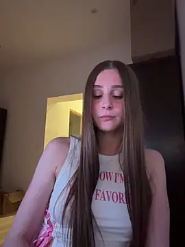 Snapshot of BellMeow_ chatting on May 28, 2026, 10:26 pm BellMeow online show from May 28, 2026, 10:26 pm