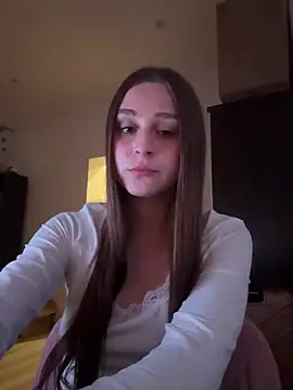 Snapshot of BellMeow_ chatting on May 18, 2026, 6:34 pm BellMeow online show from May 18, 2026, 6:34 pm