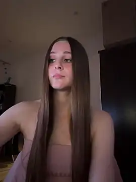 Snapshot of BellMeow_ chatting on June 3, 2026, 6:23 pm BellMeow online show from June 3, 2026, 6:23 pm