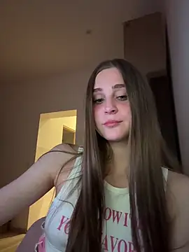 Snapshot of BellMeow_ chatting on May 20, 2026, 7:33 pm BellMeow online show from May 20, 2026, 7:33 pm