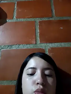 violetascottt online show from April 8, 2026, 5:42 am