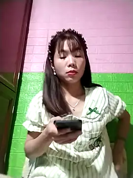 AmyLinee01 online show from May 21, 2026, 5:16 am