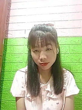 AmyLinee01 online show from June 17, 2026, 8:52 pm