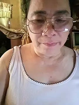 Snapshot of Funsexy1 chatting on August 5, 2026, 2:05 am Funsexy1 online show from August 5, 2026, 2:05 am