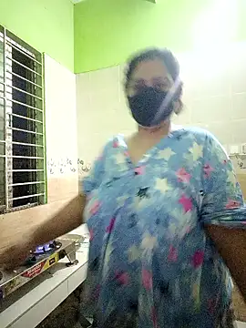 Snapshot of Papte- chatting on April 18, 2026, 7:07 pm Papte- online show from April 18, 2026, 7:07 pm