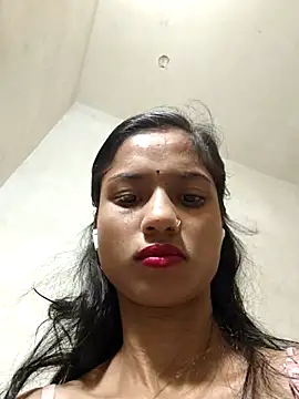 Snapshot of Curvy_Amyra chatting on May 22, 2026, 3:48 am Curvy Amyra online show from May 22, 2026, 3:48 am