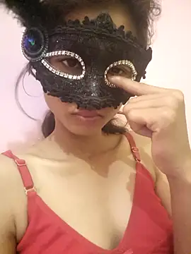 Curvy Amyra online show from April 2, 2026, 10:44 am