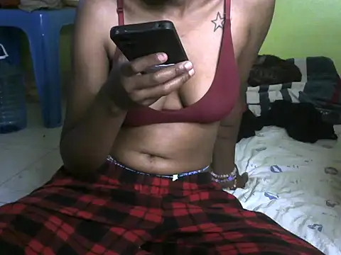 Esteline0 online show from March 25, 2026, 3:11 pm