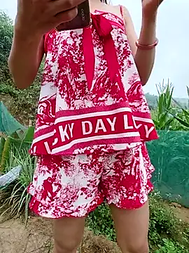 Ruby Lucy online show from April 20, 2026, 12:13 am