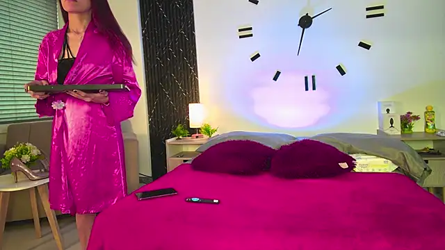 aurora petitee online show from May 23, 2026, 12:37 pm