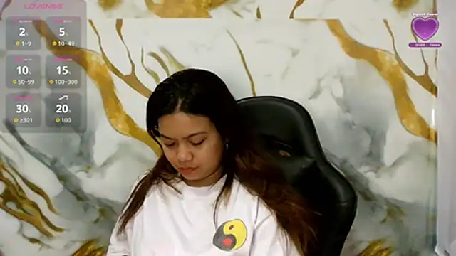 Snapshot of deseyy chatting on July 10, 2026, 4:18 pm deseyy online show from July 10, 2026, 4:18 pm