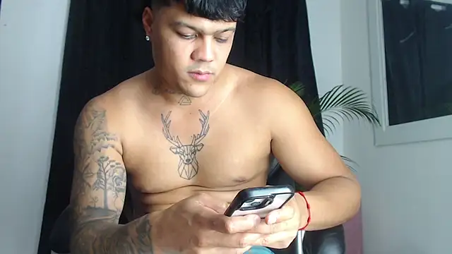 Snapshot of Pedro_x777 chatting on March 29, 2026, 1:40 am Pedro x777 online show from March 29, 2026, 1:40 am