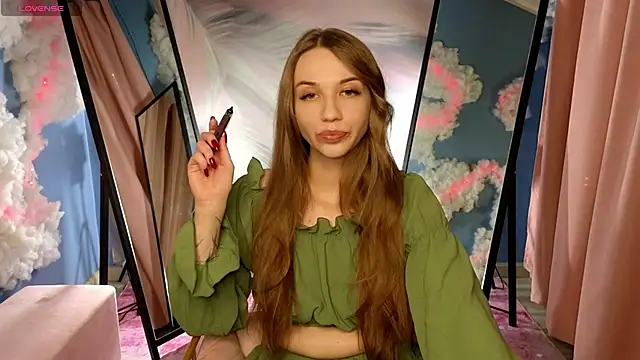 Snapshot of TonyRaymon chatting on March 22, 2026, 7:43 am TonyRaymon online show from March 22, 2026, 7:43 am