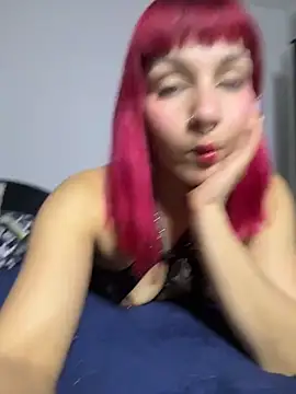 Amelie-RedHoney online show from June 12, 2026, 6:22 am
