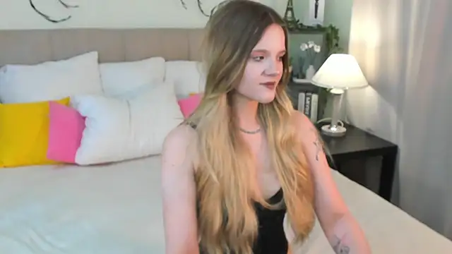 Emma peach online show from April 25, 2026, 9:12 am
