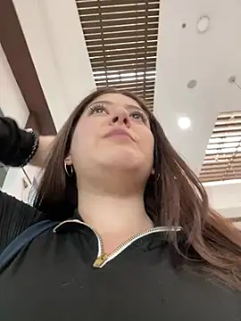 Snapshot of Amber_rosse_outdoors chatting on March 28, 2026, 7:48 pm Amber rosse outdoors online show from March 28, 2026, 7:48 pm