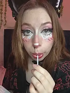 Amber prada online show from May 10, 2026, 9:05 pm