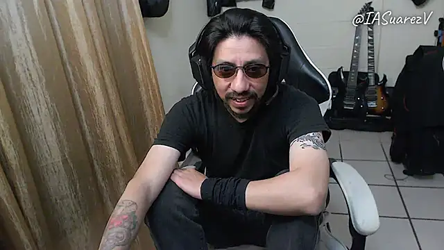 IASuarezV online show from April 7, 2026, 11:34 am