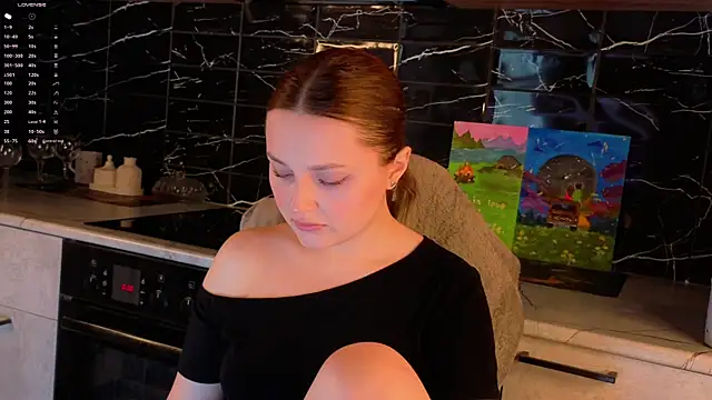 LorriMonz online show from May 29, 2026, 1:44 am