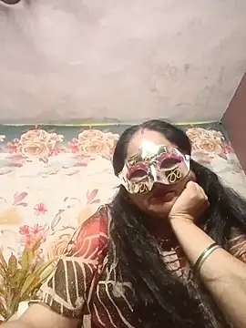 Snapshot of Sabkiaski chatting on July 7, 2026, 9:40 pm Sabkiaski online show from July 7, 2026, 9:40 pm