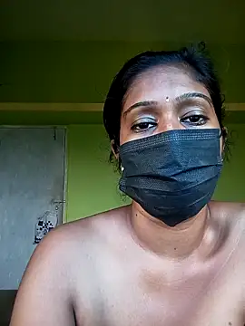 bannerjeesneha20 online show from April 18, 2026, 1:41 am