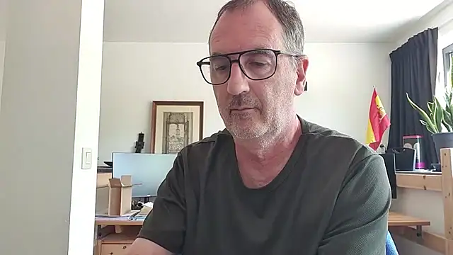 Snapshot of HotLucas66 chatting on July 18, 2026, 10:24 am HotLucas66 online show from July 18, 2026, 10:24 am