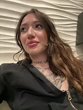 Snapshot of SaintSquirt chatting on April 8, 2026, 10:28 am SaintSquirt online show from April 8, 2026, 10:28 am