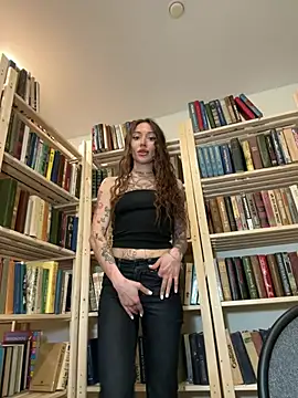 Snapshot of SaintSquirt chatting on May 9, 2026, 10:18 am SaintSquirt online show from May 9, 2026, 10:18 am