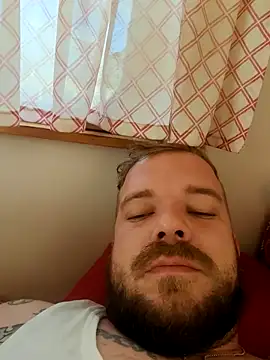 Snapshot of OGpuppetdaddy chatting on April 5, 2026, 8:21 am OGpuppetdaddy online show from April 5, 2026, 8:21 am