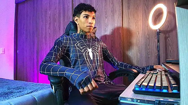 im Usuga online show from March 30, 2026, 12:28 pm