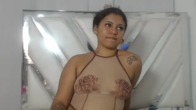 AlannaHarper online show from May 27, 2026, 1:57 am