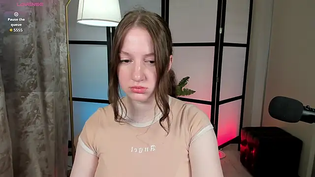 Elisabeth Binder online show from May 5, 2026, 4:04 am