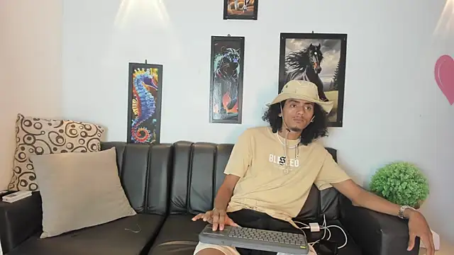 sweet rose72 online show from May 8, 2026, 1:42 am