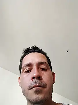 Snapshot of Gabriel_leon33 chatting on May 1, 2026, 8:36 pm Gabriel leon33 online show from May 1, 2026, 8:36 pm