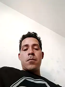 Snapshot of Gabriel_leon33 chatting on May 8, 2026, 9:29 pm Gabriel leon33 online show from May 8, 2026, 9:29 pm