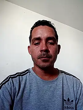 Snapshot of Gabriel_leon33 chatting on March 27, 2026, 8:32 pm Gabriel leon33 online show from March 27, 2026, 8:32 pm