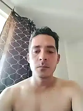 Snapshot of Gabriel_leon33 chatting on April 11, 2026, 8:45 pm Gabriel leon33 online show from April 11, 2026, 8:45 pm