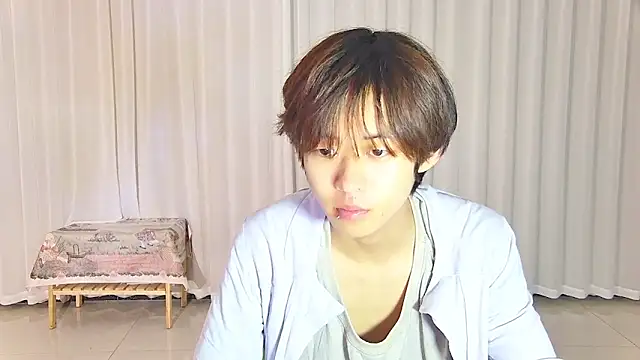Snapshot of buding-001 chatting on April 19, 2026, 11:44 am buding-001 online show from April 19, 2026, 11:44 am