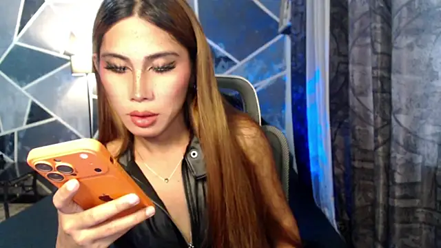 Snapshot of demeterfoxx chatting on April 26, 2026, 2:20 am demeterfoxx online show from April 26, 2026, 2:20 am