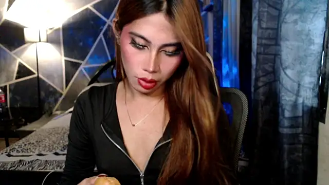 Snapshot of demeterfoxx chatting on April 12, 2026, 2:15 am demeterfoxx online show from April 12, 2026, 2:15 am