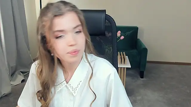 Snapshot of AlvaRishe chatting on March 27, 2026, 8:26 am AlvaRishe online show from March 27, 2026, 8:26 am