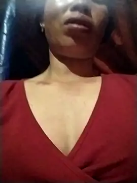 Ely-cute2k online show from May 13, 2026, 2:02 pm