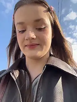 Snapshot of your_babymila chatting on March 29, 2026, 12:18 pm your babymila online show from March 29, 2026, 12:18 pm