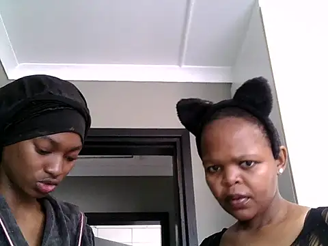 BustyBUNNYWORXXX online show from April 5, 2026, 1:29 pm