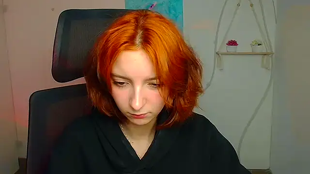 Snapshot of Butterfly_Milly chatting on March 31, 2026, 12:18 pm Butterfly Milly online show from March 31, 2026, 12:18 pm