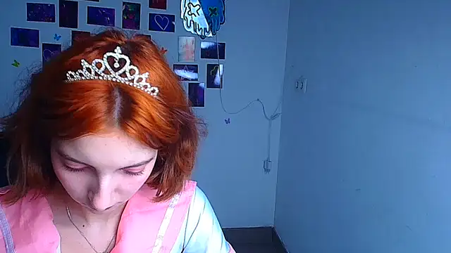 Snapshot of Butterfly_Milly chatting on April 1, 2026, 2:25 pm Butterfly Milly online show from April 1, 2026, 2:25 pm