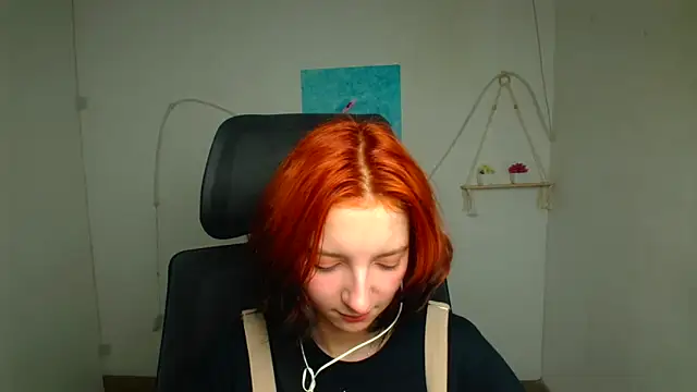 Snapshot of Butterfly_Milly chatting on May 5, 2026, 11:46 am Butterfly Milly online show from May 5, 2026, 11:46 am